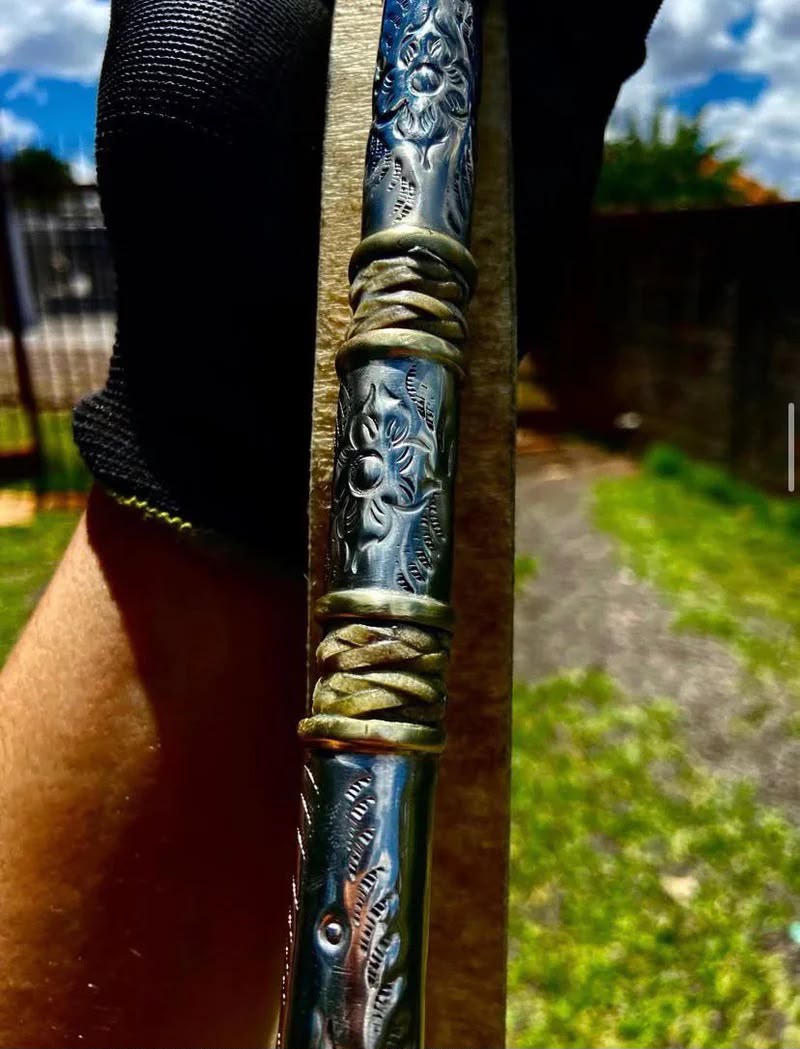 MANGO Artesanal em Alpaca — Modelo 3